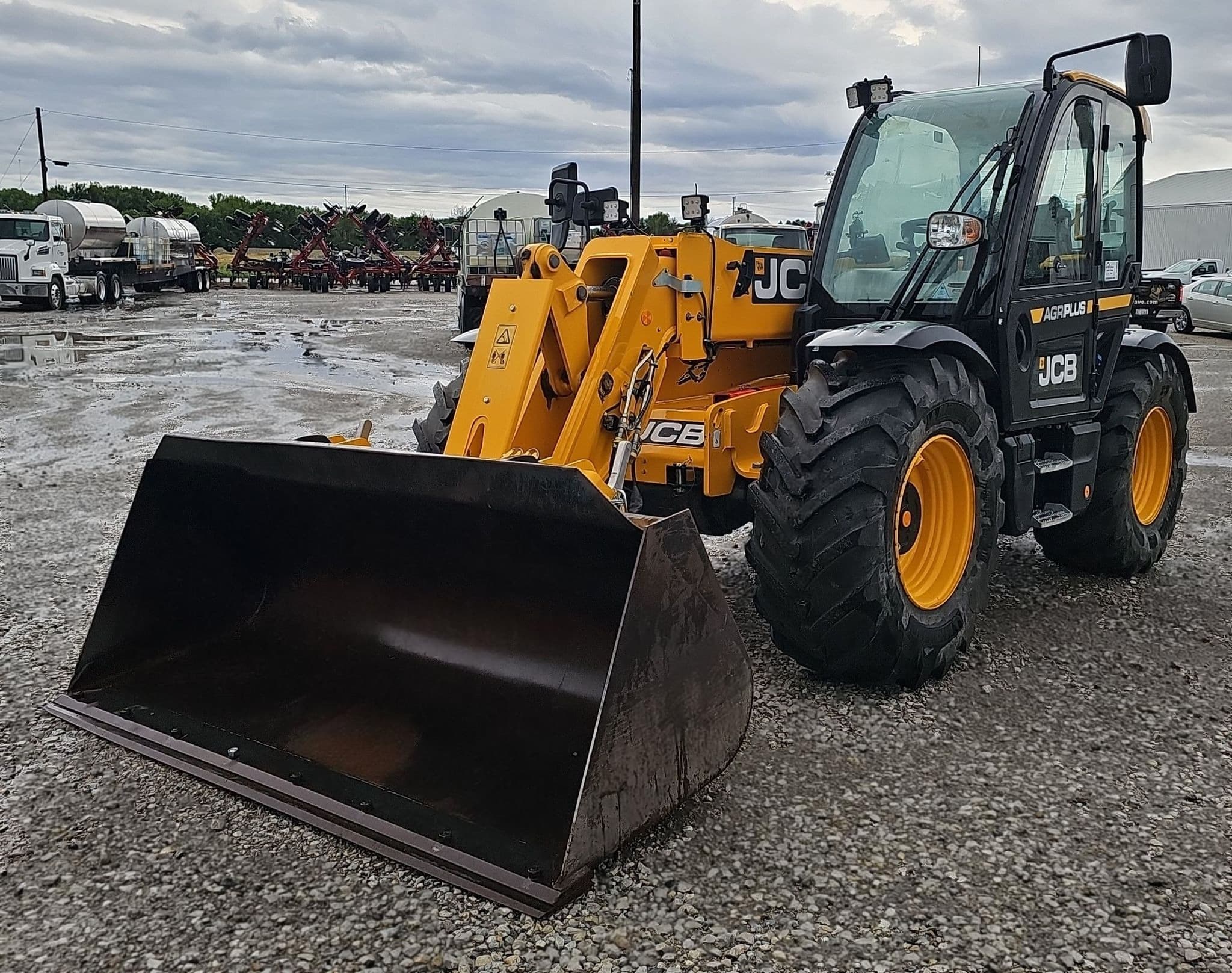 2023 JCB 542-70AG
